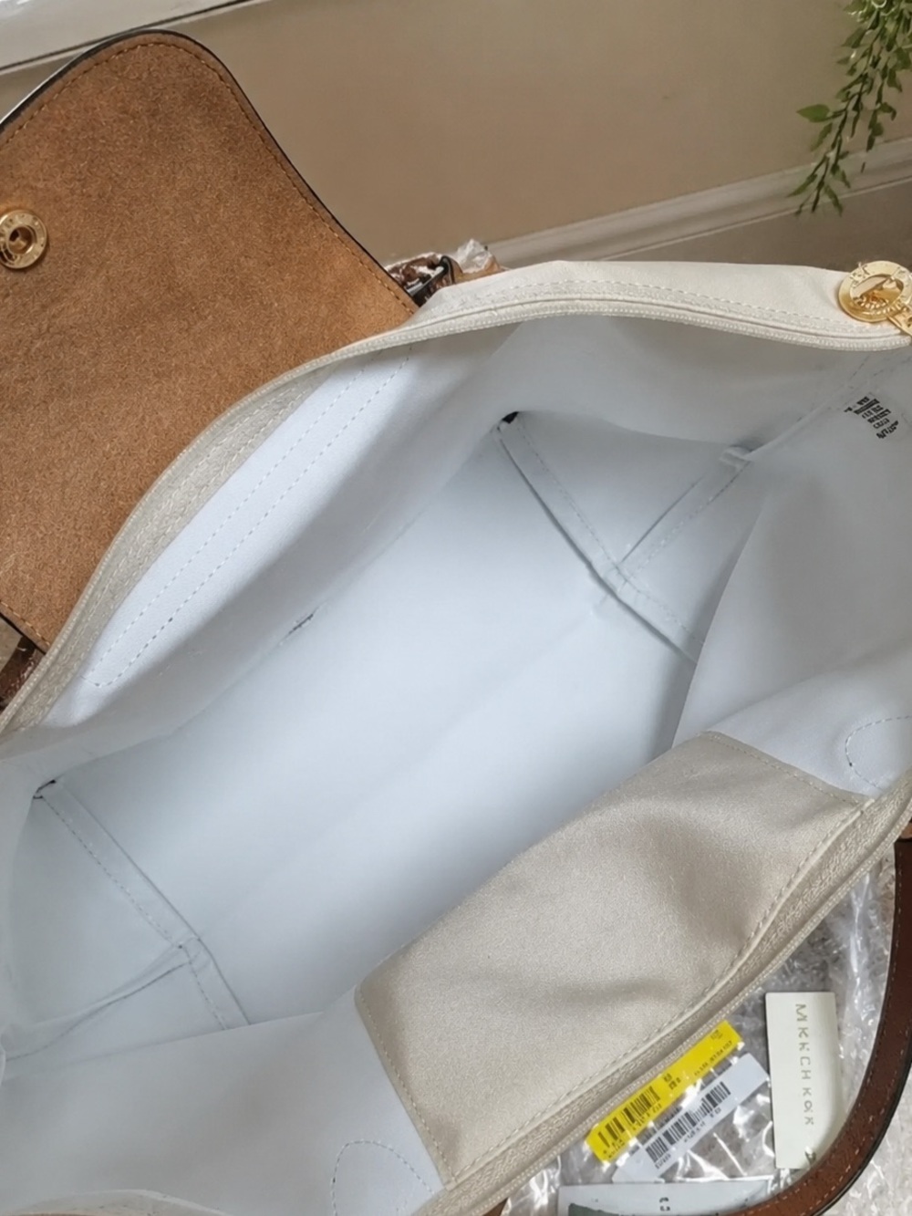 Longchamp White Tote with Brown Leather Trim and Handles - Picture 4 of 4